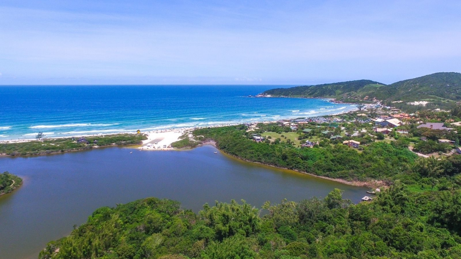 Realize seu sonho de morar próximo às praias mais lindas de Santa Catarina!